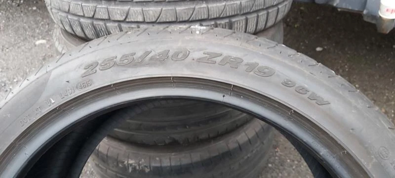 Гуми Летни 255/40R19, снимка 8 - Гуми и джанти - 31480338