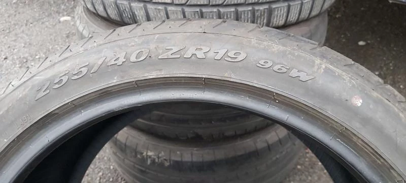 Гуми Летни 255/40R19, снимка 7 - Гуми и джанти - 31480338