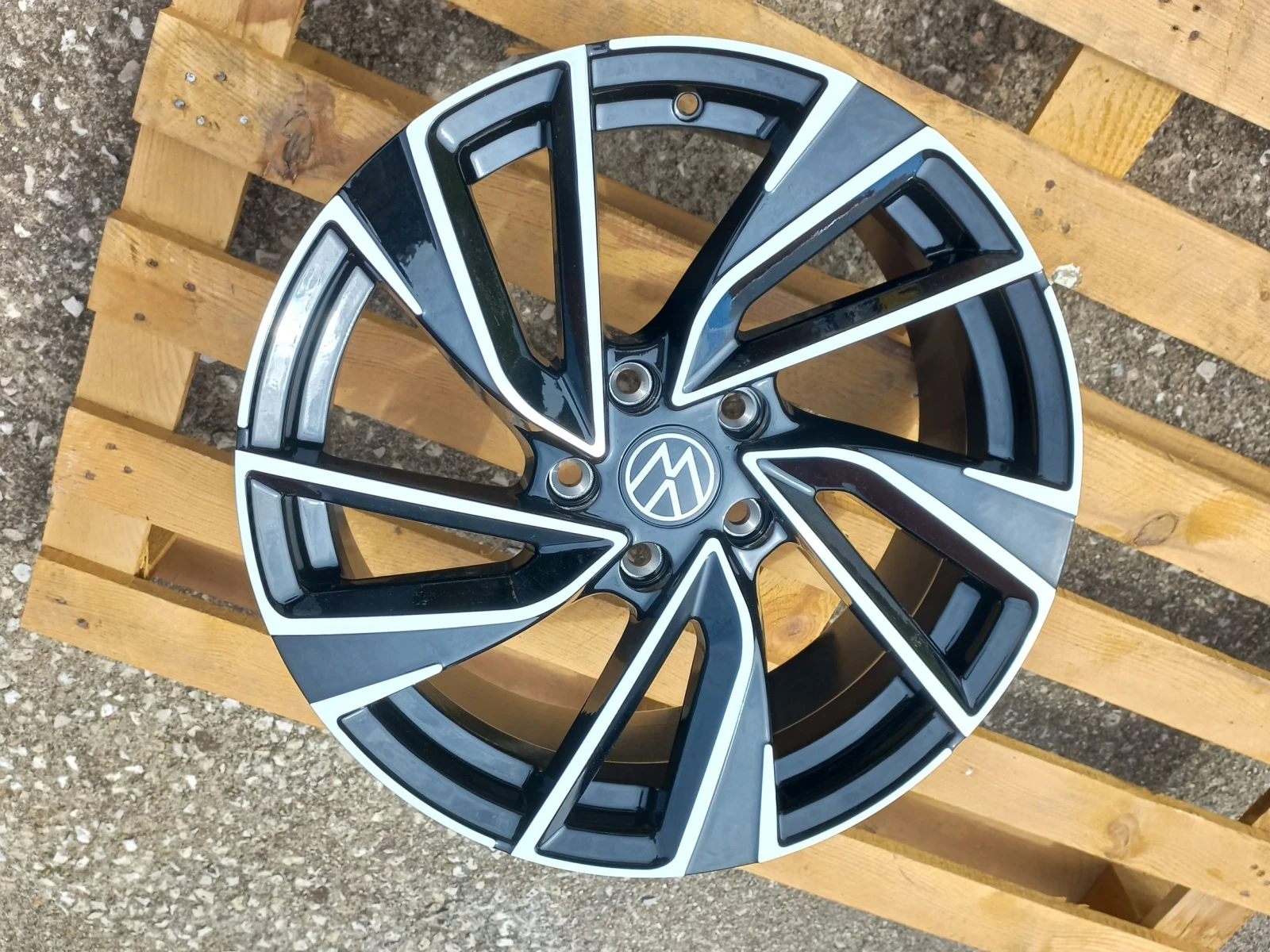 ������ �� VW | Mobile.bg � ����������� 4