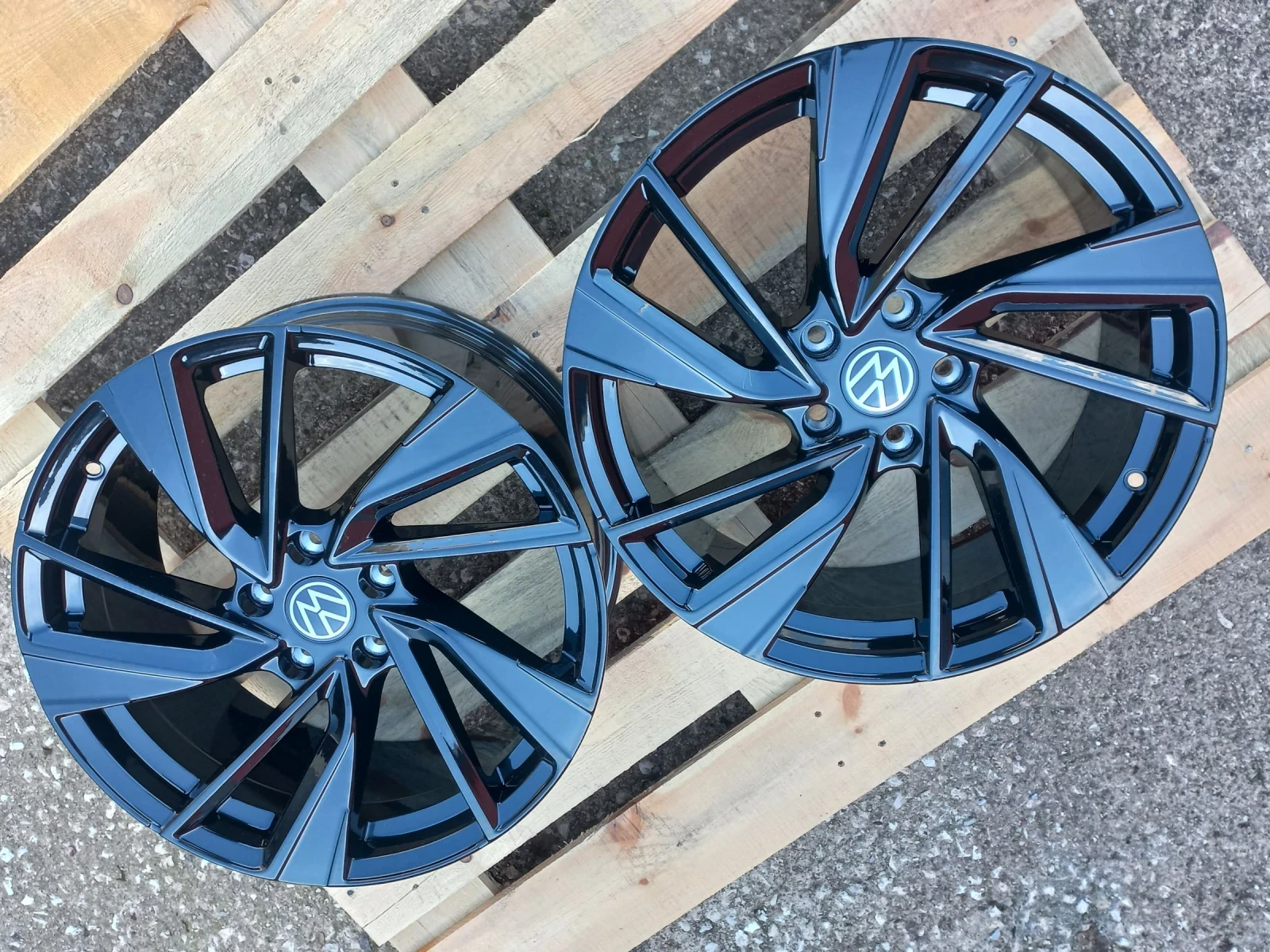 Джанти за VW, снимка 2 - Гуми и джанти - 54982004
