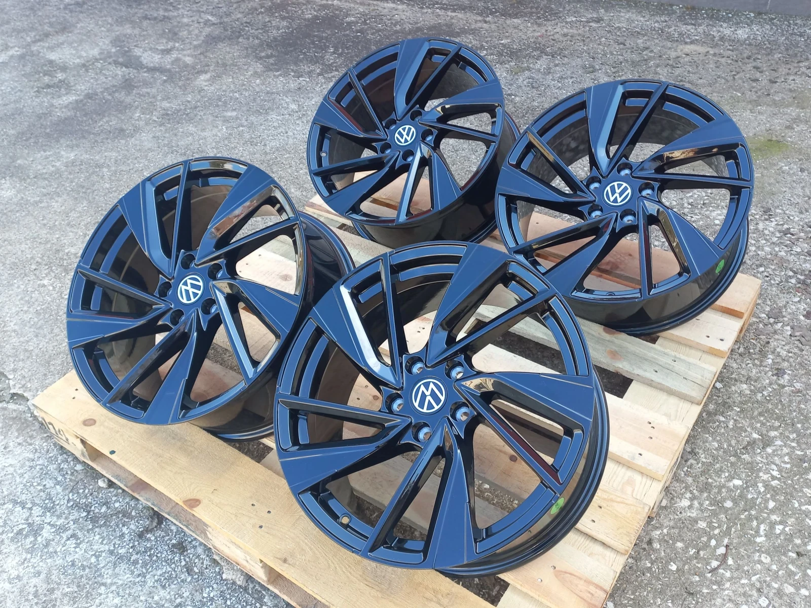 Джанти за VW, снимка 4 - Гуми и джанти - 54982004