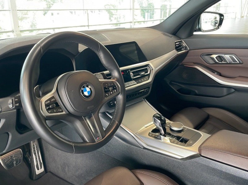 BMW 330 i xDrive M-Sport 360 Camera/Head-Up/Vernasca, снимка 11 - Автомобили и джипове - 46426260
