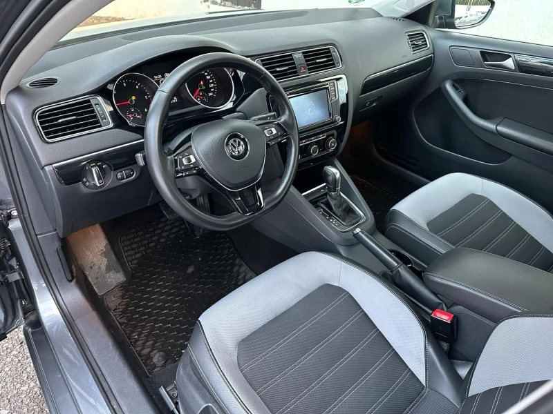 VW Jetta 2.0TDI / АВТОМАТИК / BLUEMOTION, снимка 9 - Автомобили и джипове - 48482139