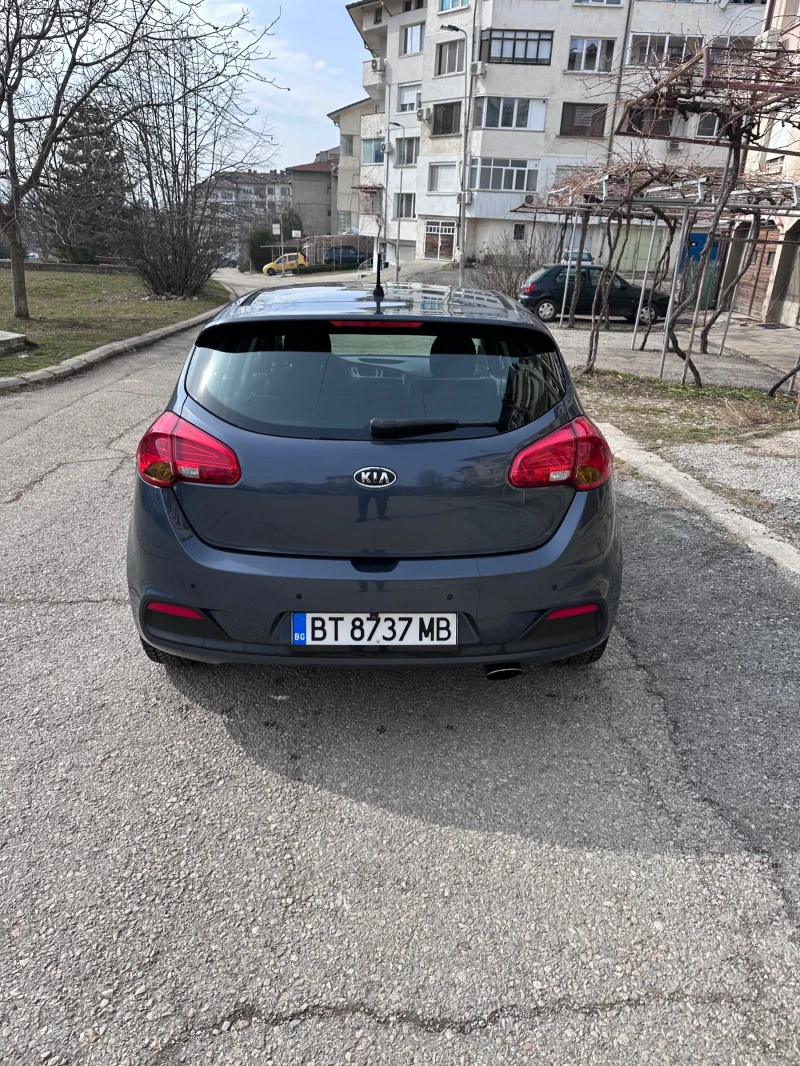 Kia Ceed 1.6 CRDI, снимка 4 - Автомобили и джипове - 49301668