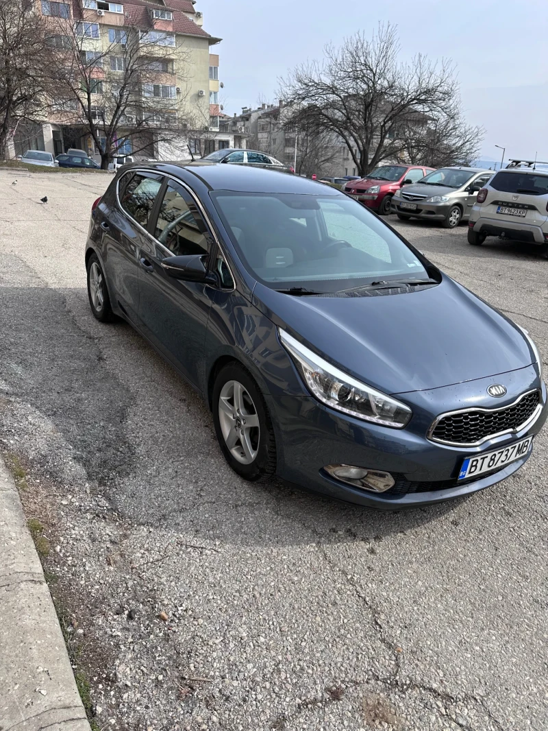 Kia Ceed 1.6 CRDI, снимка 6 - Автомобили и джипове - 49301668