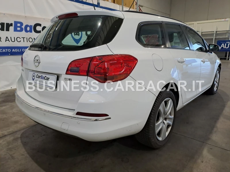 Opel Astra, снимка 6 - Автомобили и джипове - 49318443