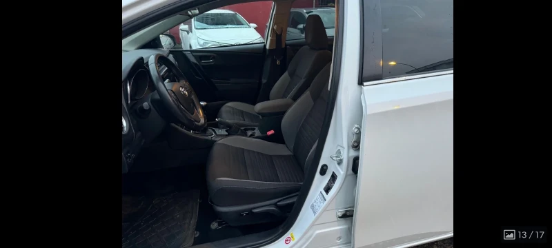 Toyota Auris 1.2ti/116kc, 4 цилиндъра, фейслифт , снимка 12 - Автомобили и джипове - 49328337