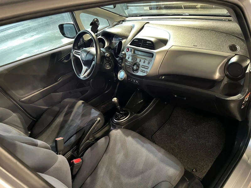 Honda Jazz, снимка 8 - Автомобили и джипове - 52056611
