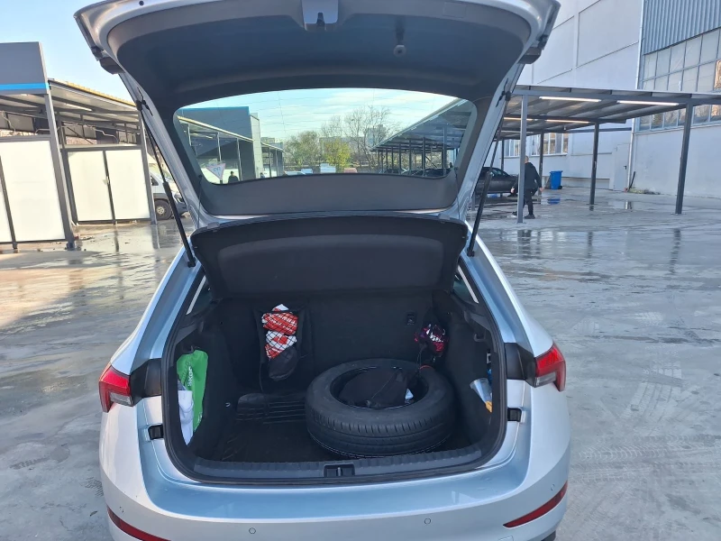 Skoda Scala 1.0 + газова уредба, снимка 6 - Автомобили и джипове - 52751860