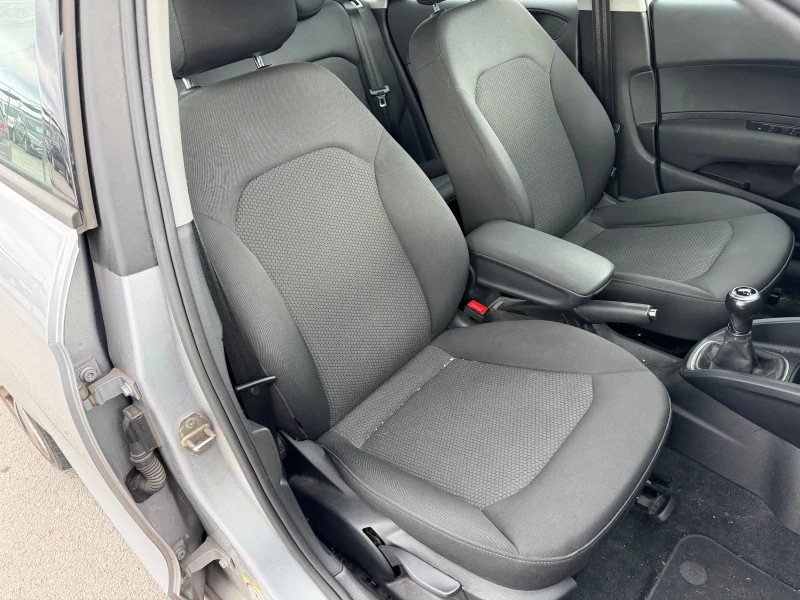 Audi A1 1.6 TDI s line, снимка 11 - Автомобили и джипове - 52965503