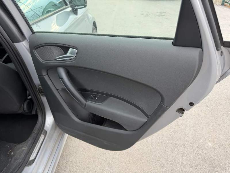 Audi A1 1.6 TDI s line, снимка 7 - Автомобили и джипове - 52965503