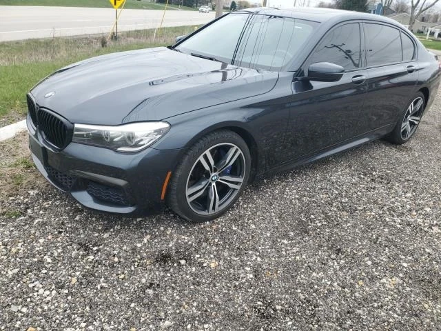 BMW 740 * M SPORT LINE* Harman Kardon - изображение 2