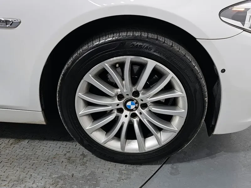 BMW 528 xDrive Luxury Plus, снимка 5 - Автомобили и джипове - 53860845