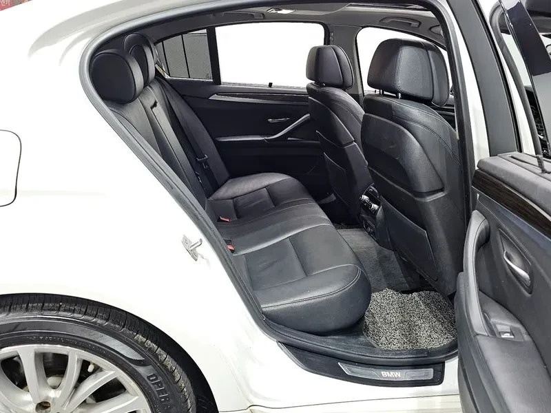 BMW 528 xDrive Luxury Plus, снимка 12 - Автомобили и джипове - 53860845