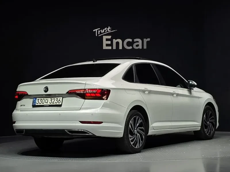 VW Jetta 1.4 TSI PRESTIGE, снимка 2 - Автомобили и джипове - 55264659