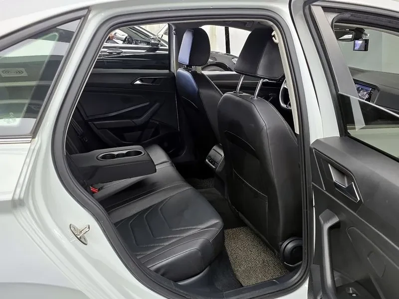 VW Jetta 1.4 TSI PRESTIGE, снимка 12 - Автомобили и джипове - 55264659