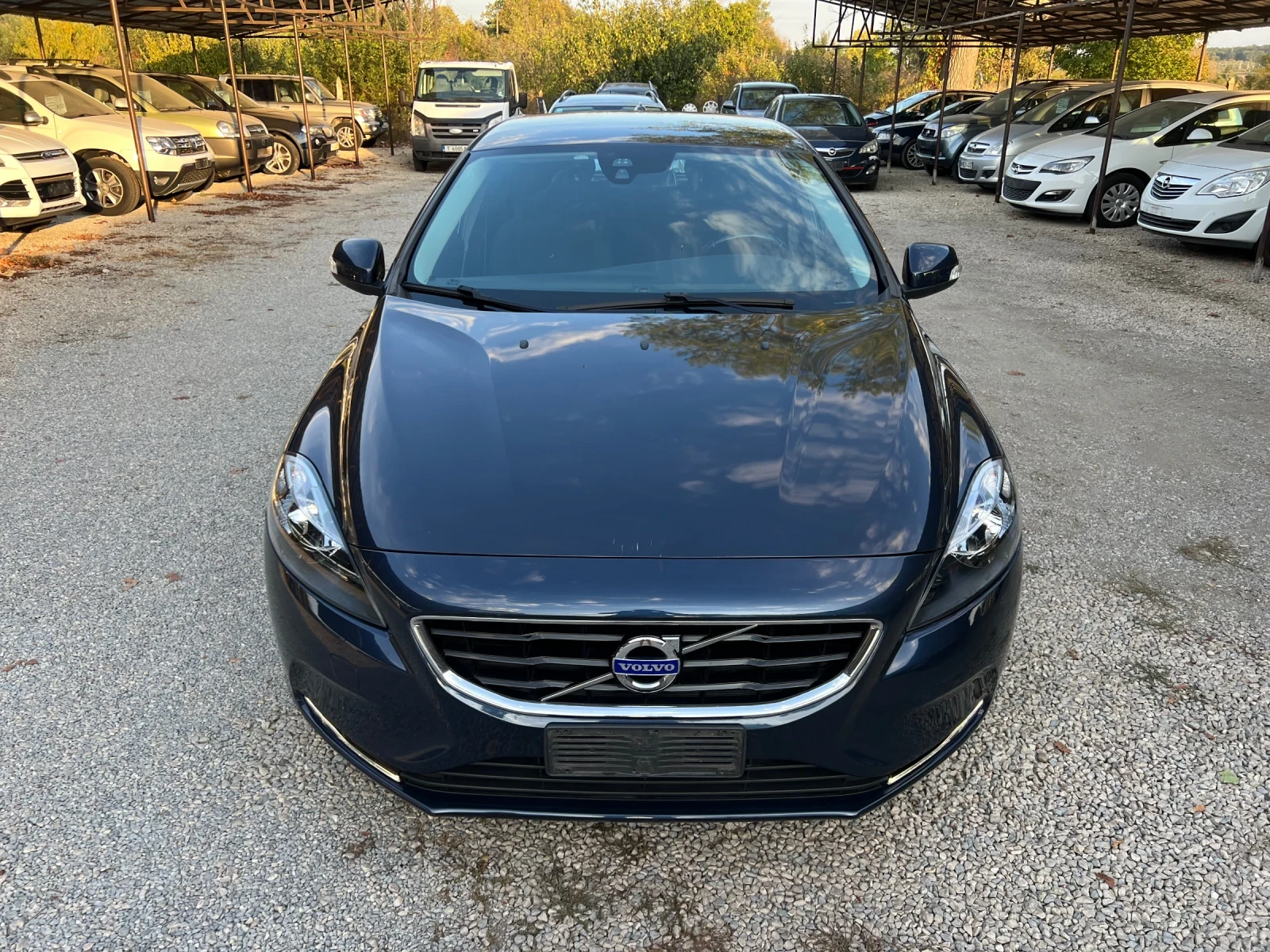 Volvo V40 1.6D2-NAVI - изображение 2