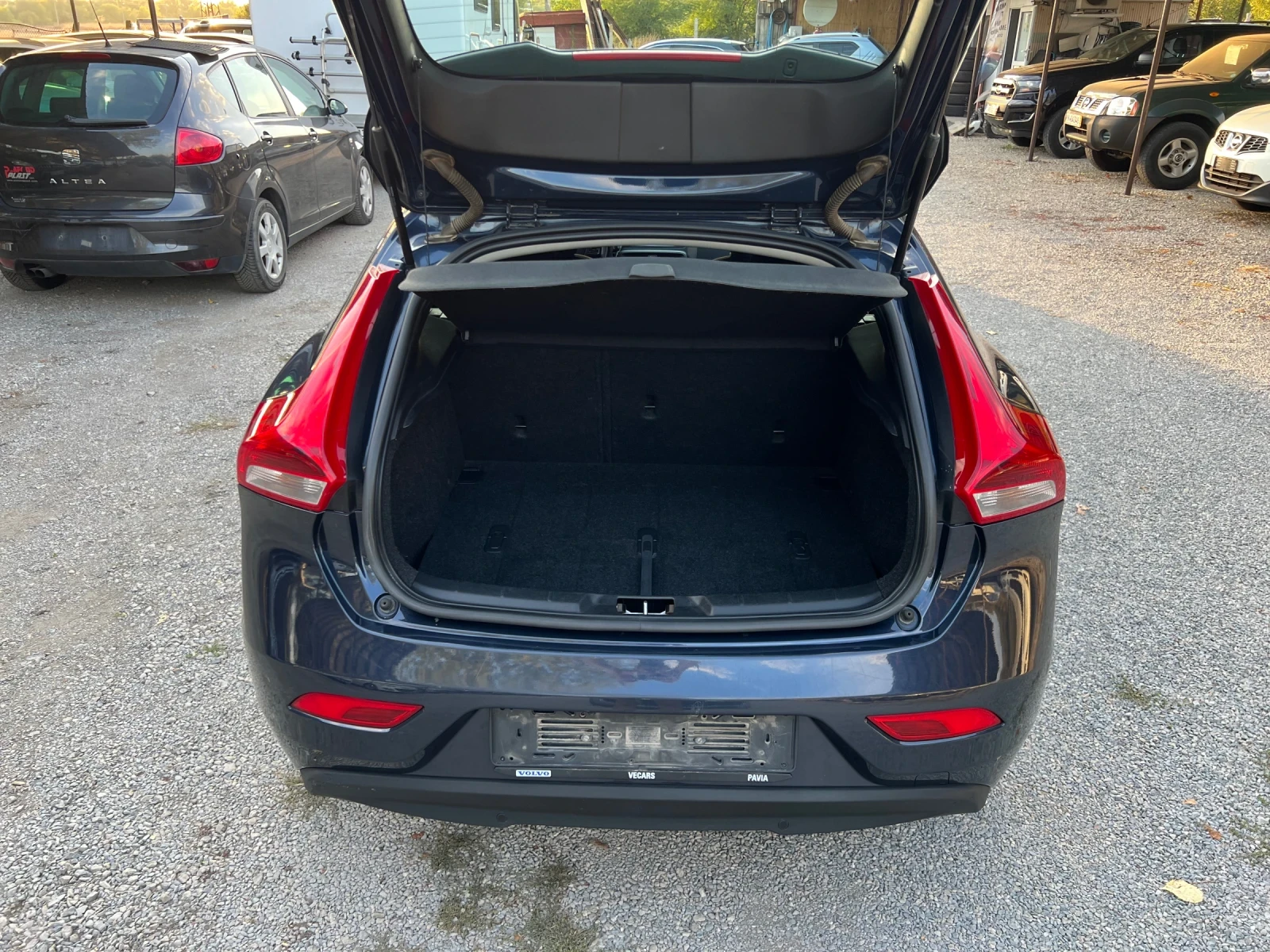 Volvo V40 1.6D2-NAVI - изображение 7