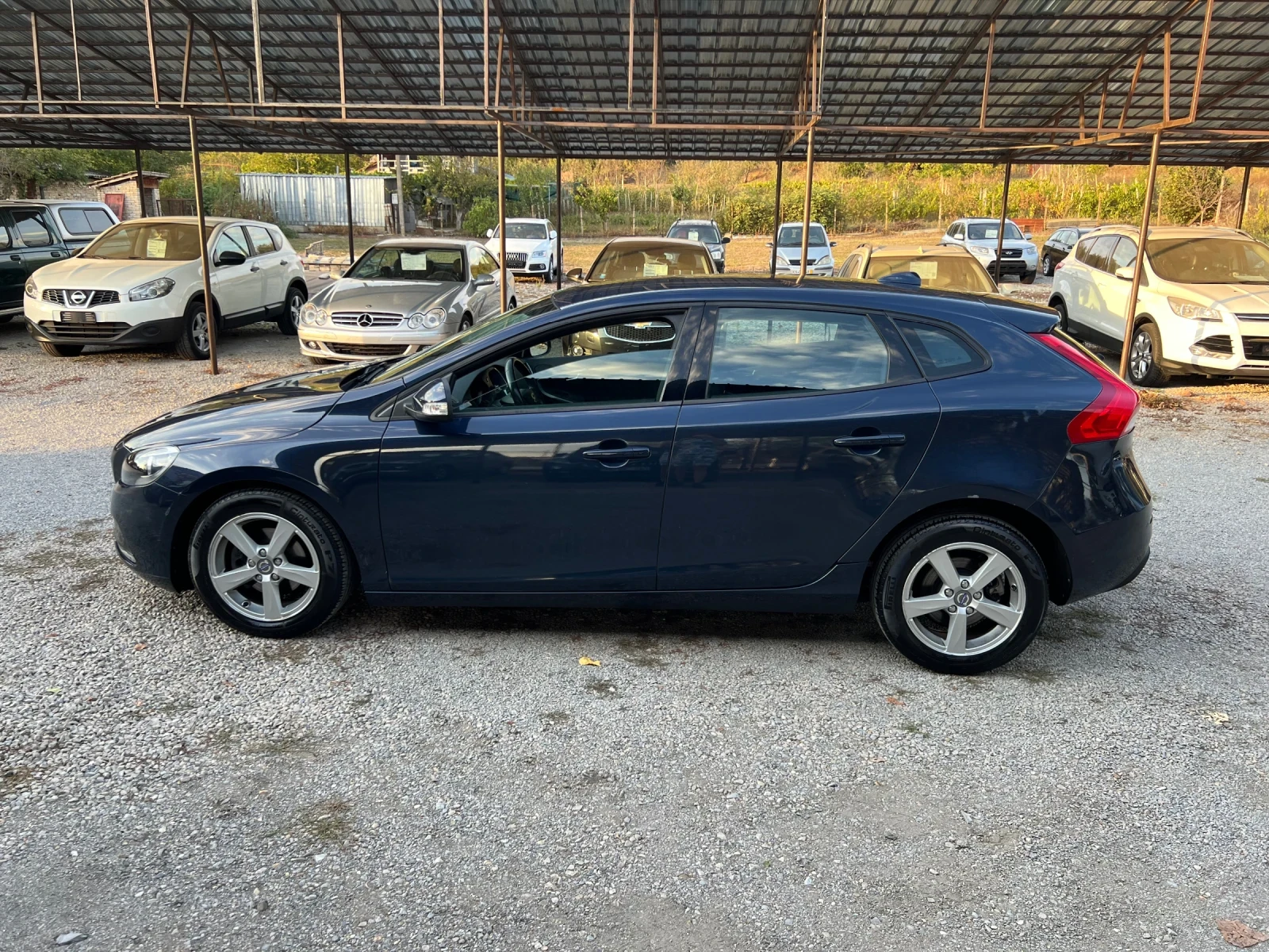 Volvo V40 1.6D2-NAVI - изображение 9