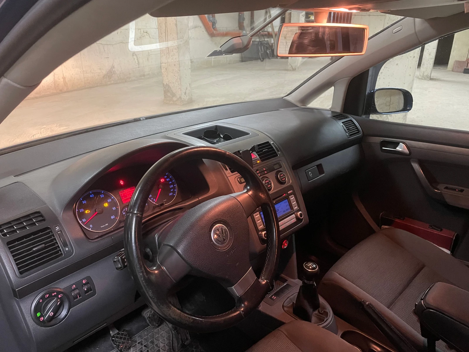 VW Touran 1T 1.4 TSI 6+ 1 - изображение 6