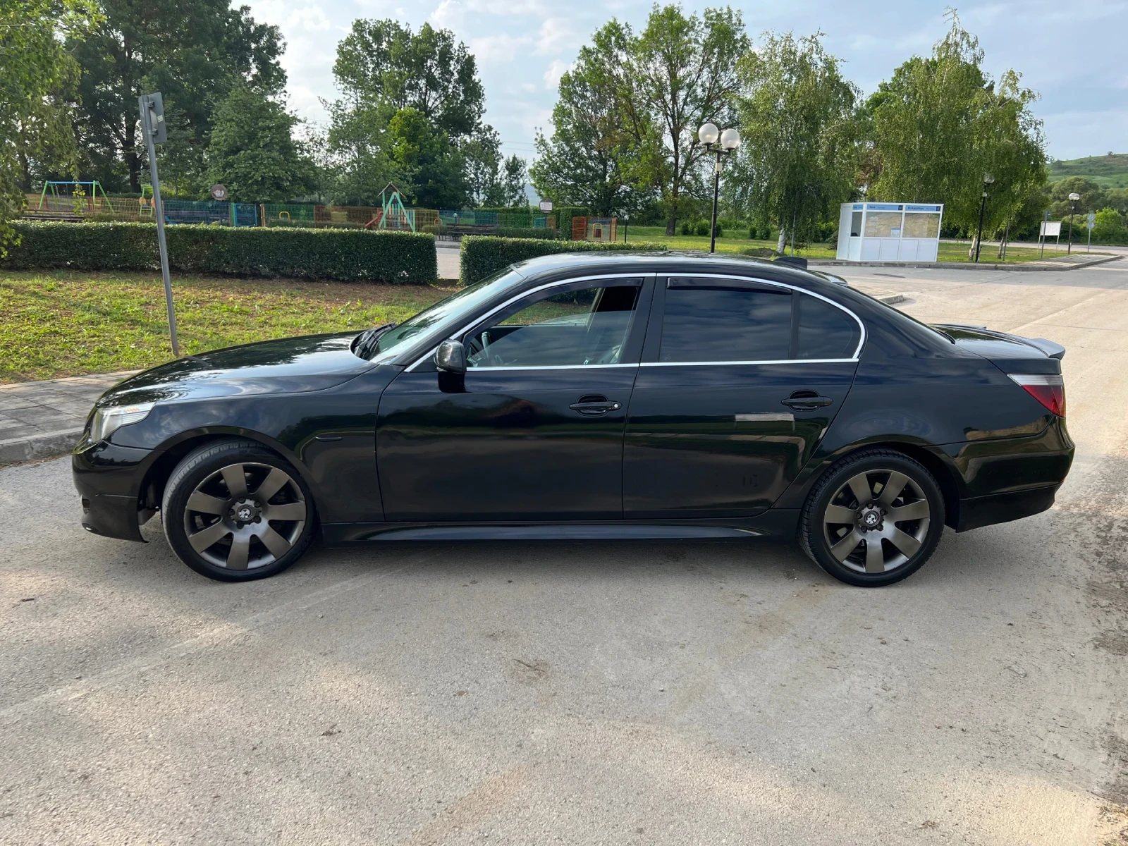 BMW 525 M-Pack/220hp/СМЕНЕНИ ВЕРИГИ - изображение 7
