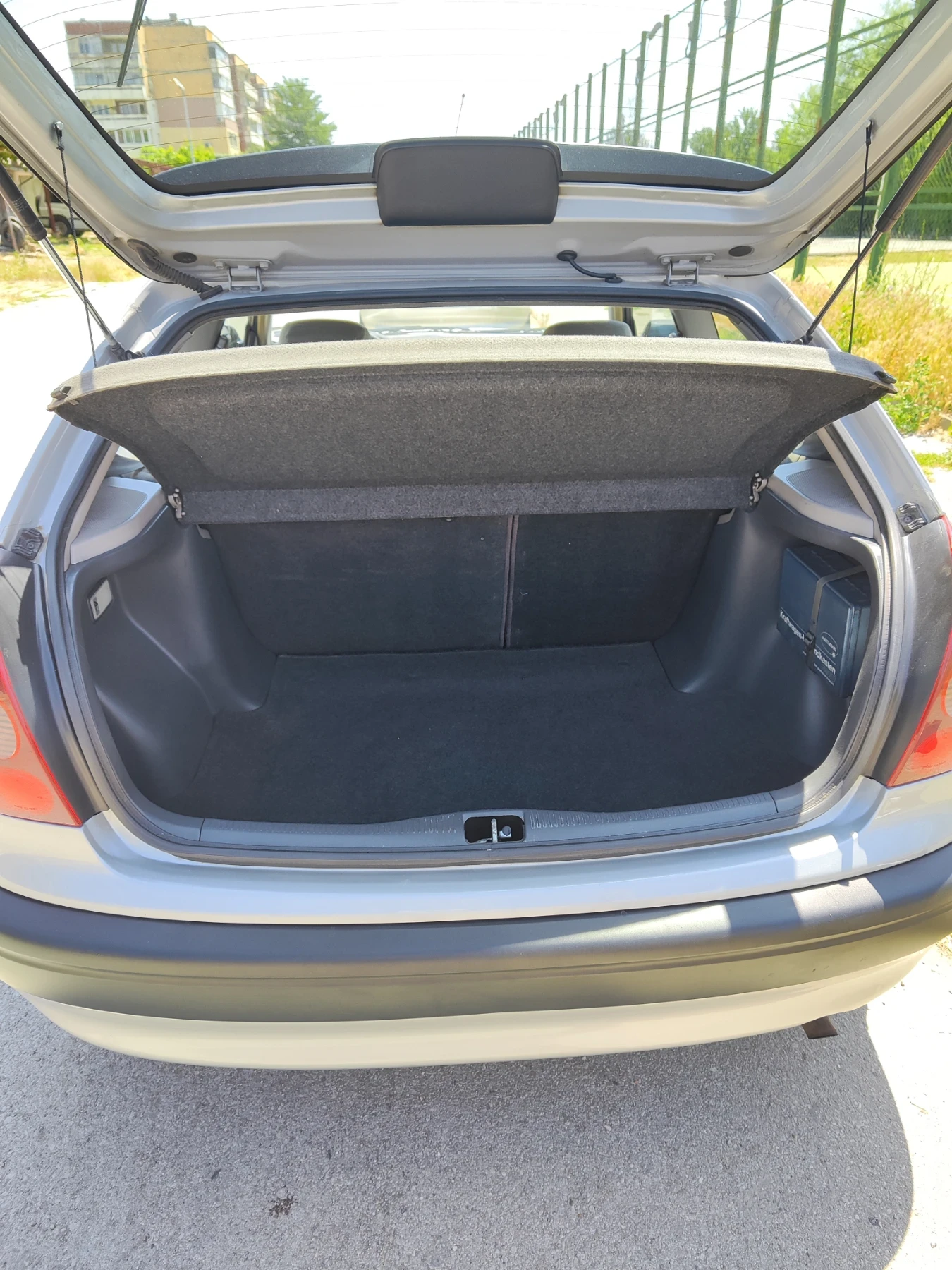 Toyota Corolla 2.0 - изображение 6