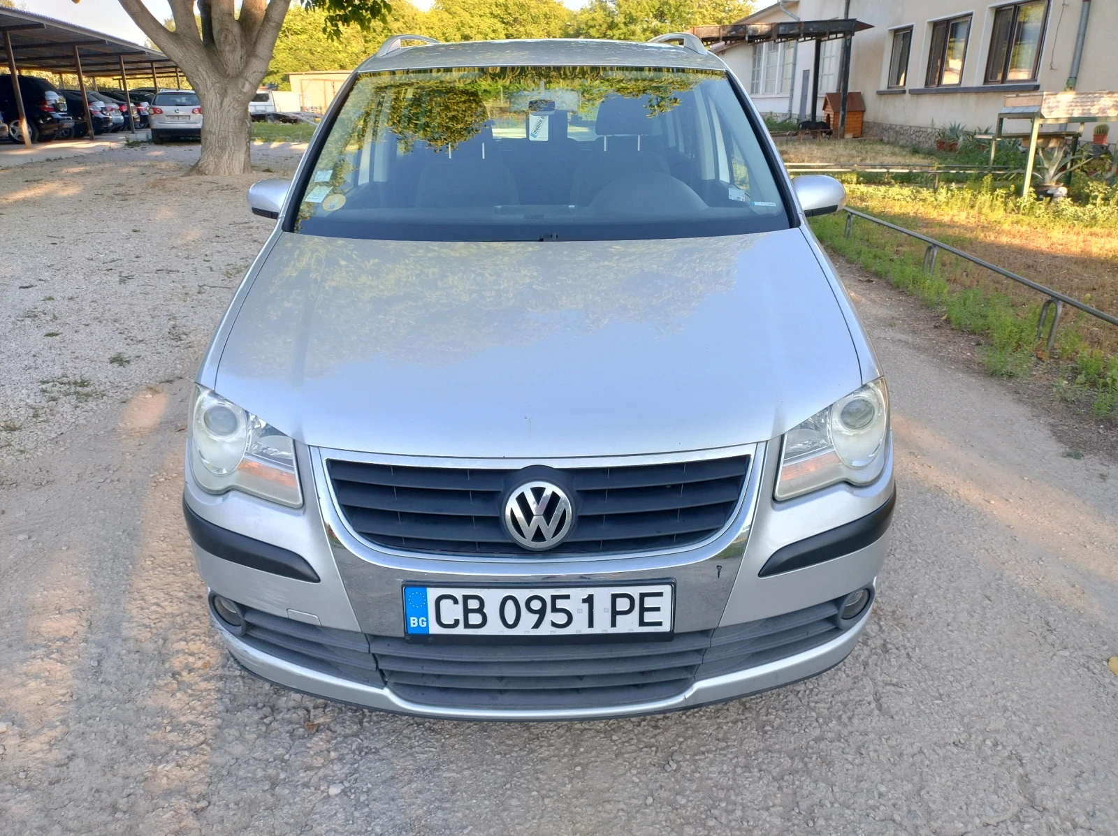 VW Touran 2.0 TDI BKD FACE LIFT - изображение 2