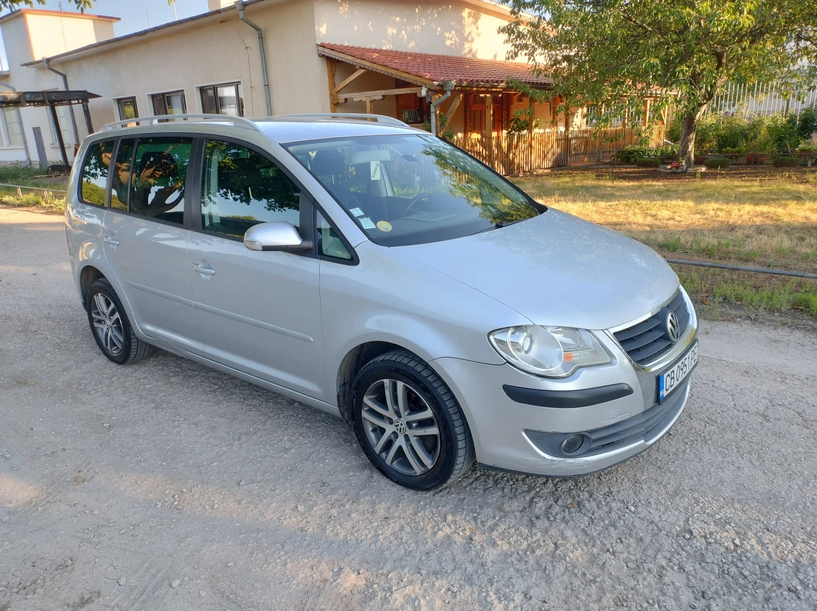VW Touran 2.0 TDI BKD FACE LIFT - изображение 3