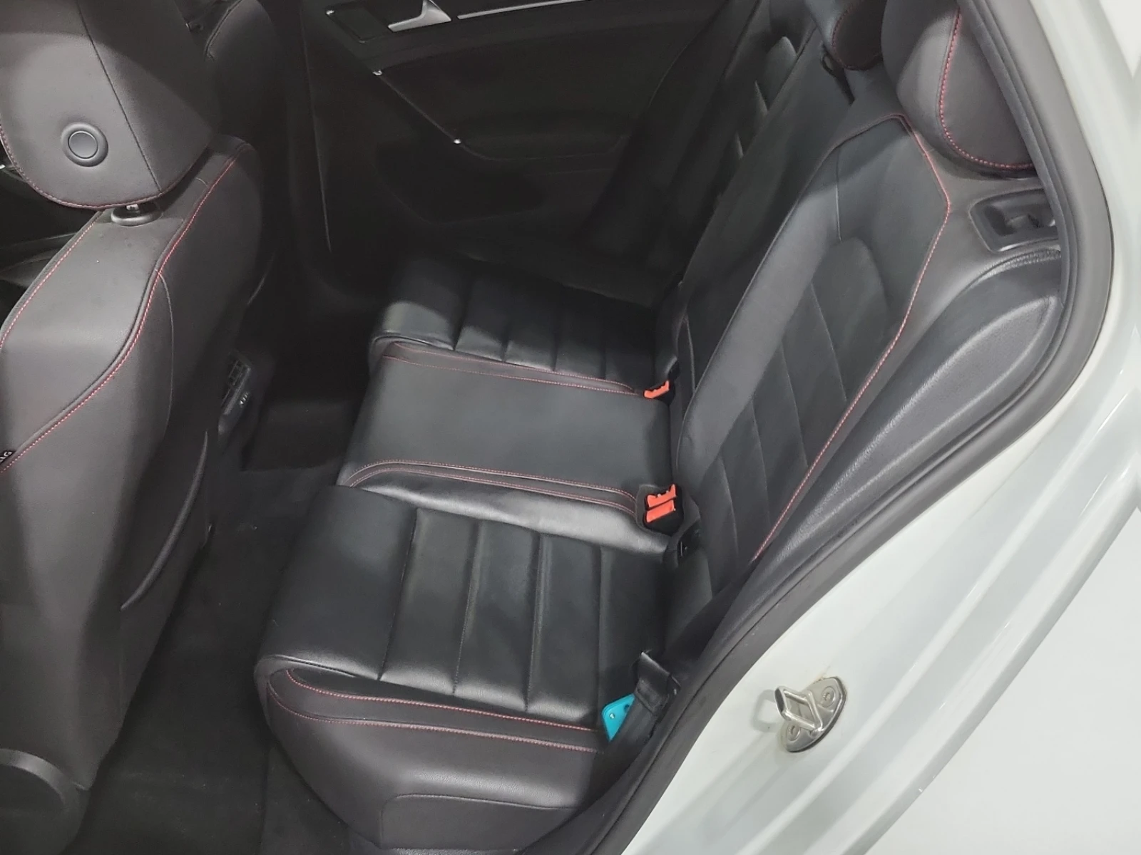 VW Golf GTI * CARFAX * АвтоКредит * Цена до България*  | Mobile.bg — изображение 13