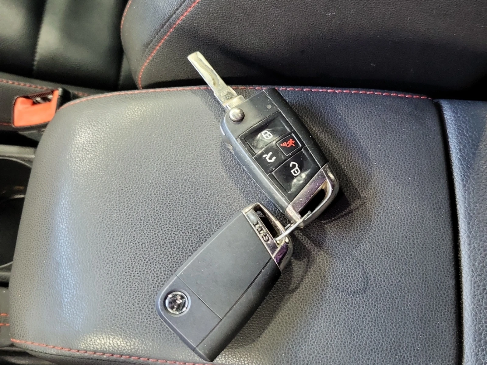 VW Golf GTI * CARFAX * АвтоКредит * Цена до България*  | Mobile.bg — изображение 16