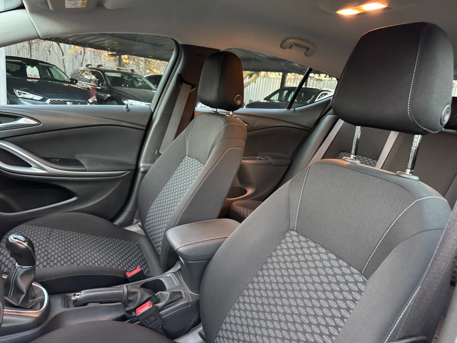 Opel Astra 1.2T 130hp - изображение 8