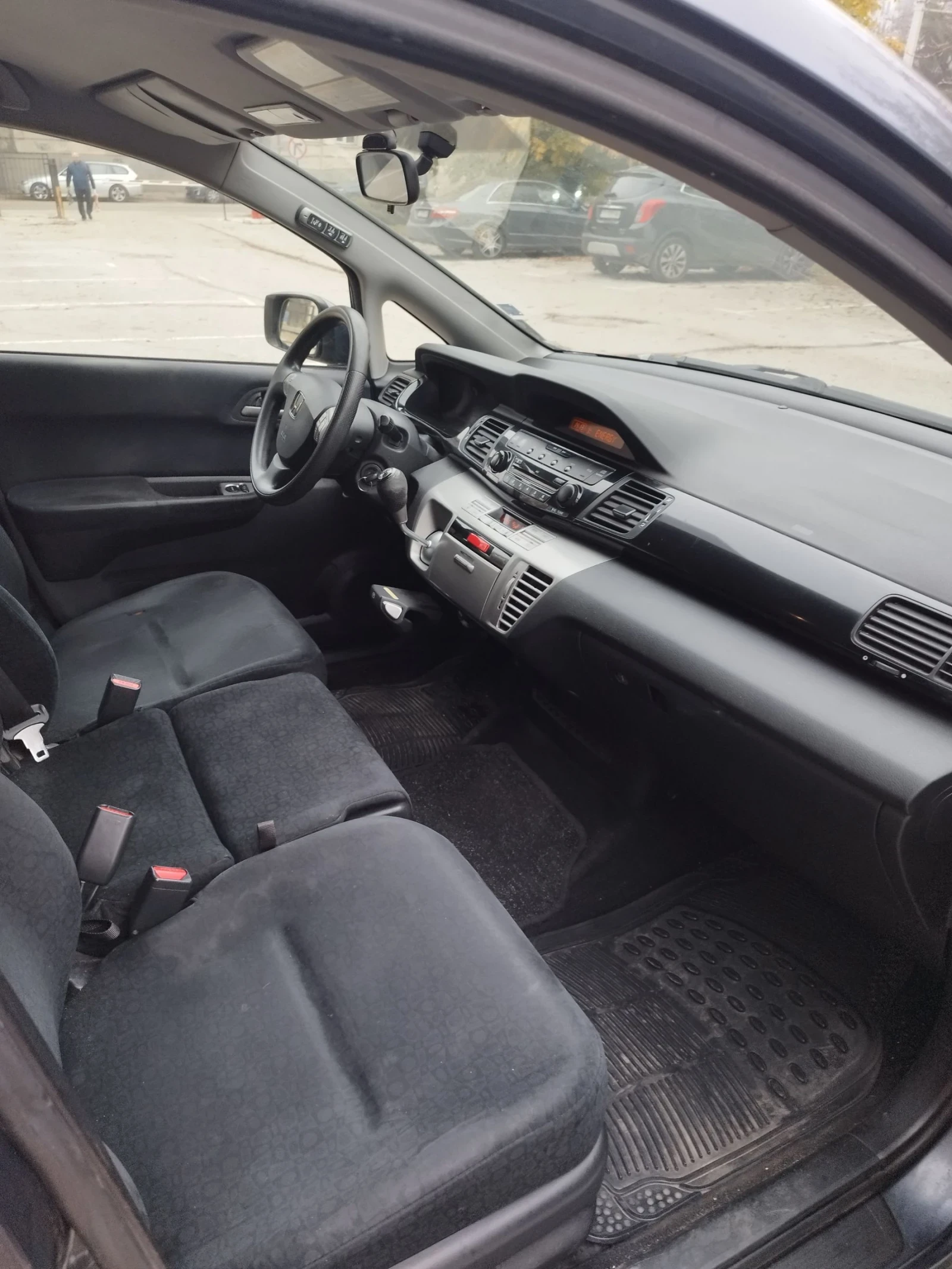 Honda Fr-v  - изображение 9