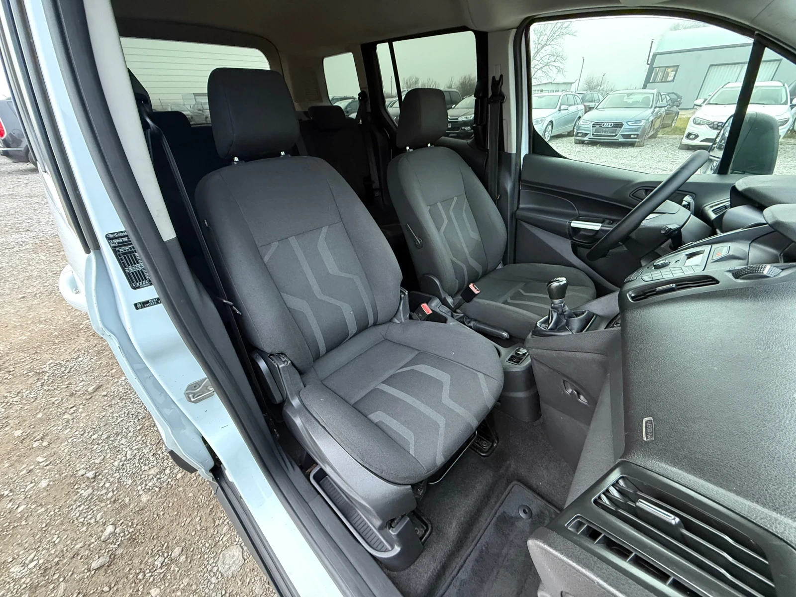 Ford Tourneo Connect 1.6TDCi 95�.� * ������* * ��������*  | Mobile.bg � ����������� 13
