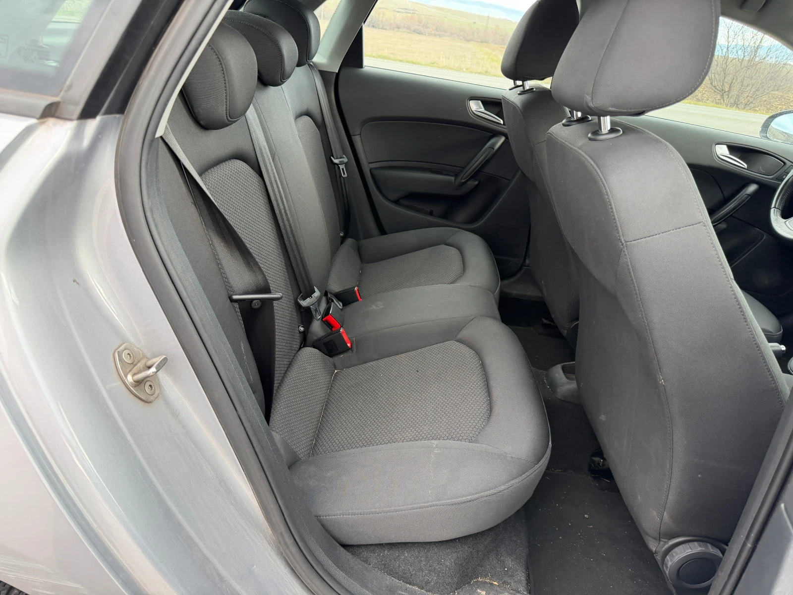 Audi A1 1.6 TDI s line - изображение 8