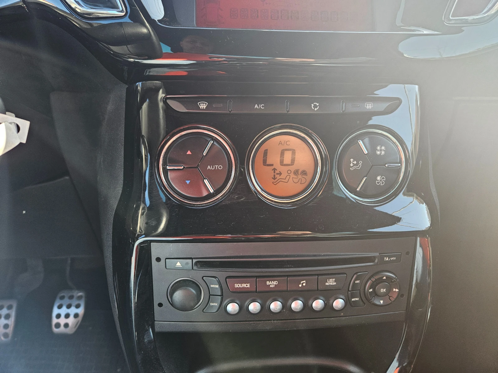 Citroen DS3 1.6i Германия , снимка 12 - Автомобили и джипове - 53839353