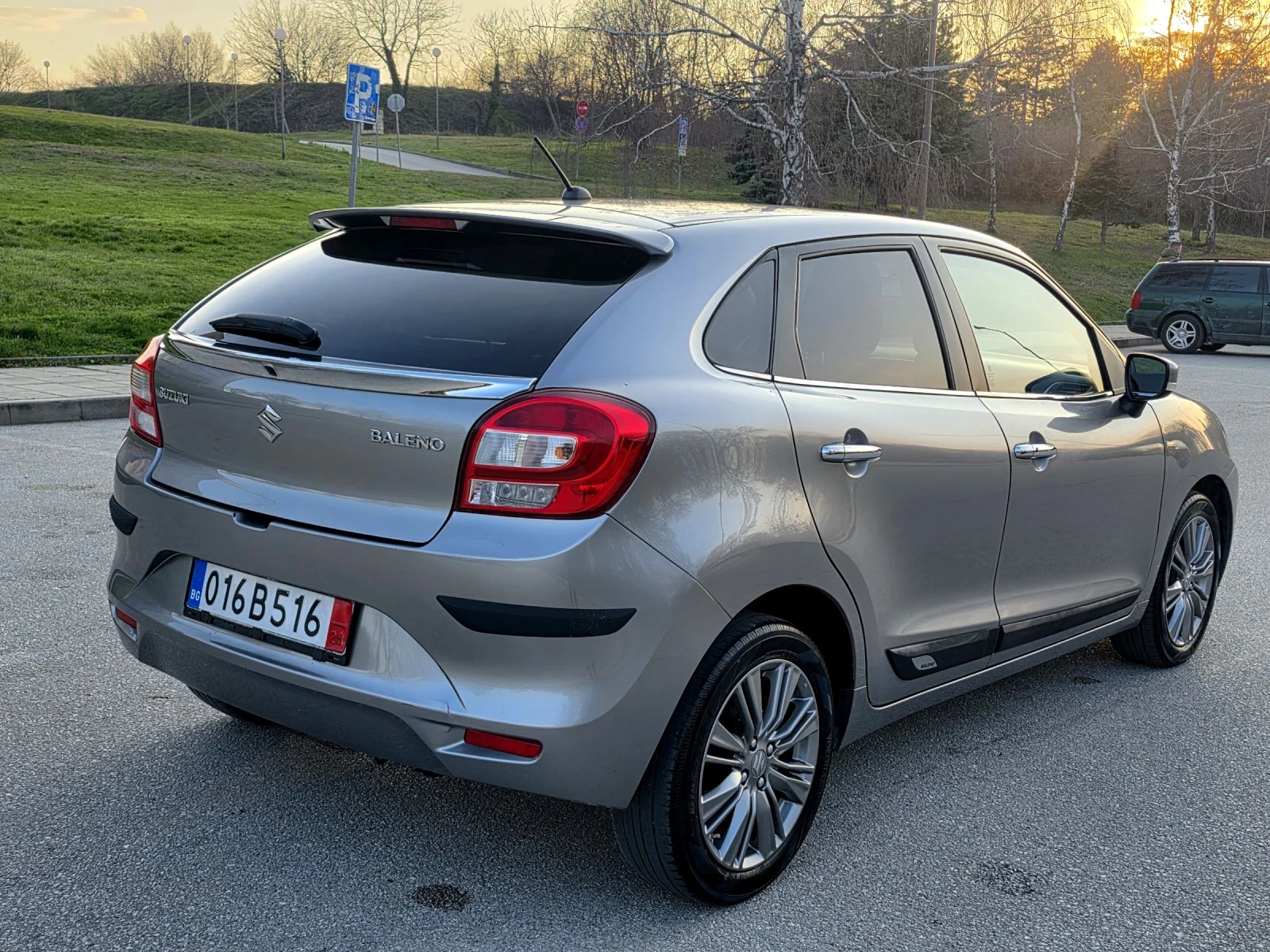 Suzuki Baleno Навигация, Keyless, Камера, Сервизна история , снимка 9 - Автомобили и джипове - 54116284