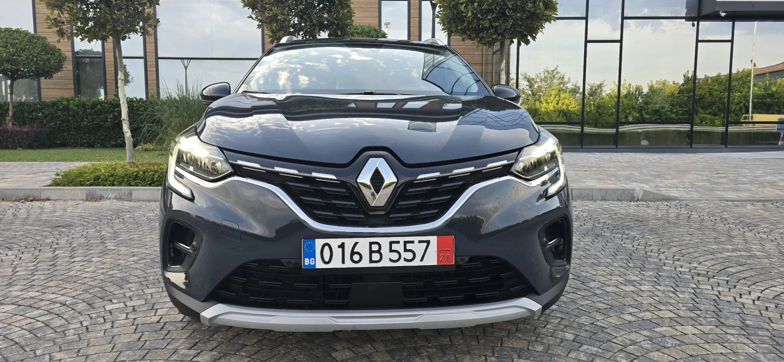 Renault Captur 1.6 E-TECH/HYBRID/ЛИЗИНГ/NAVI/CARPLAY!!, снимка 2 - Автомобили и джипове - 55372514