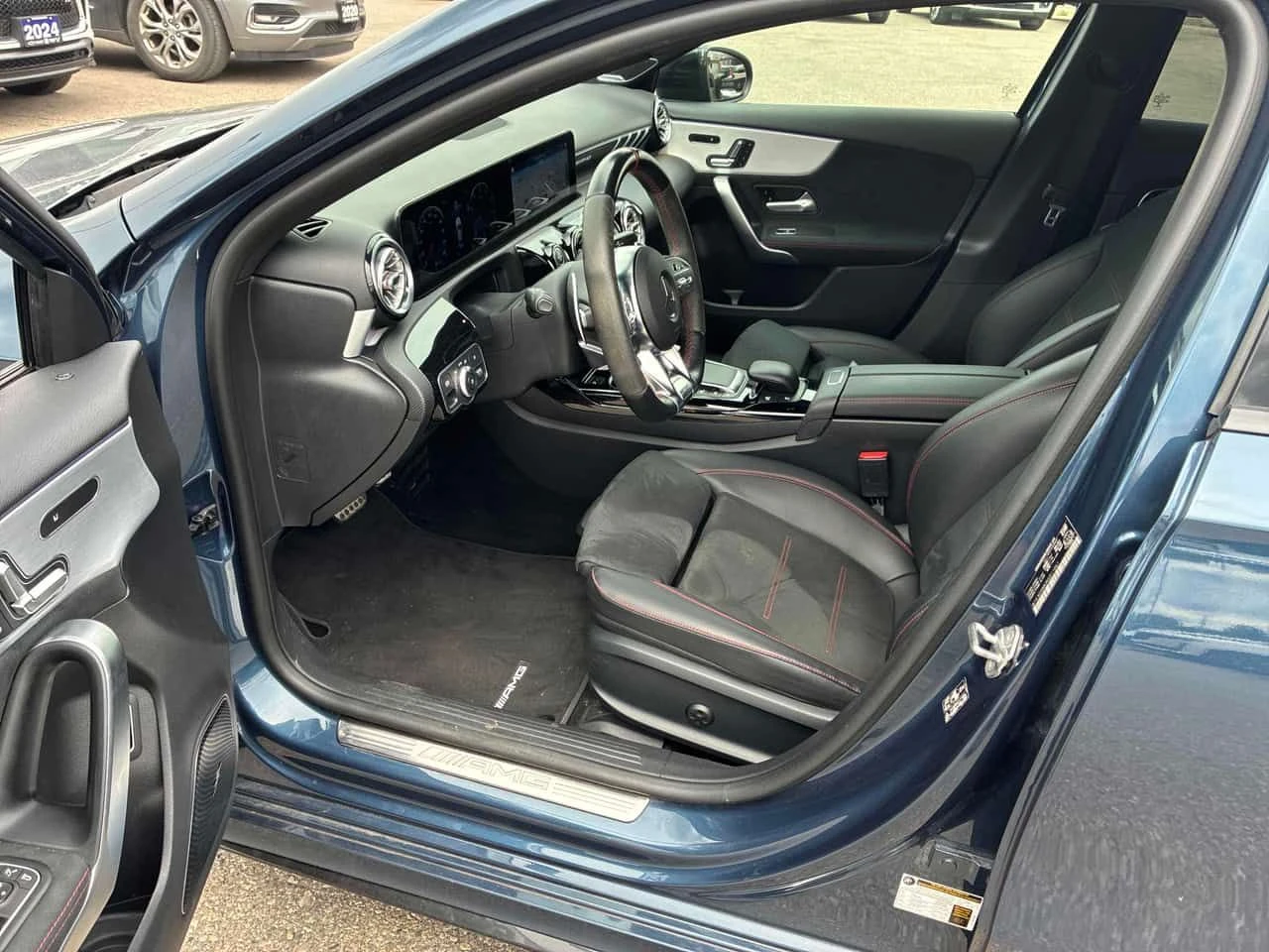 Mercedes-Benz A 35  AMG| ALCANTARA| 360CAM| MEMORY| PANO| , снимка 7 - Автомобили и джипове - 55058445