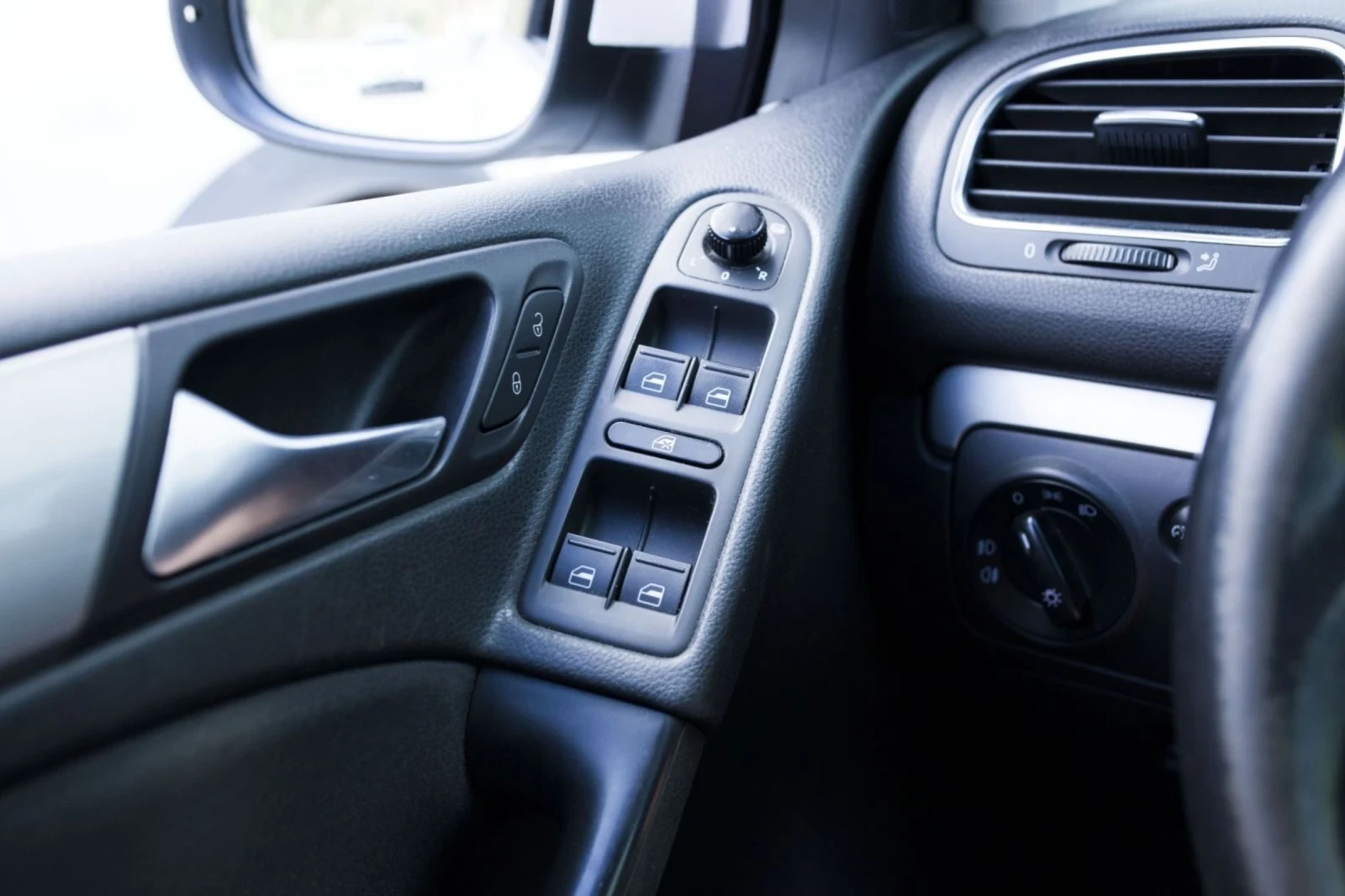 VW Golf, снимка 4 - Автомобили и джипове - 55078576