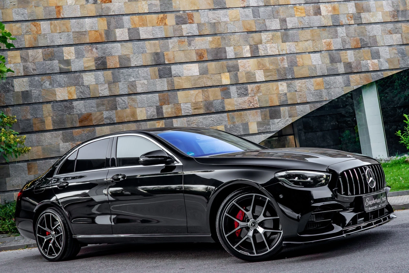 Mercedes-Benz E 300 de* AMG EXCLUSIVE* 3xTV* CARBON* ГАРАНЦИЯ, снимка 7 - Автомобили и джипове - 55090160