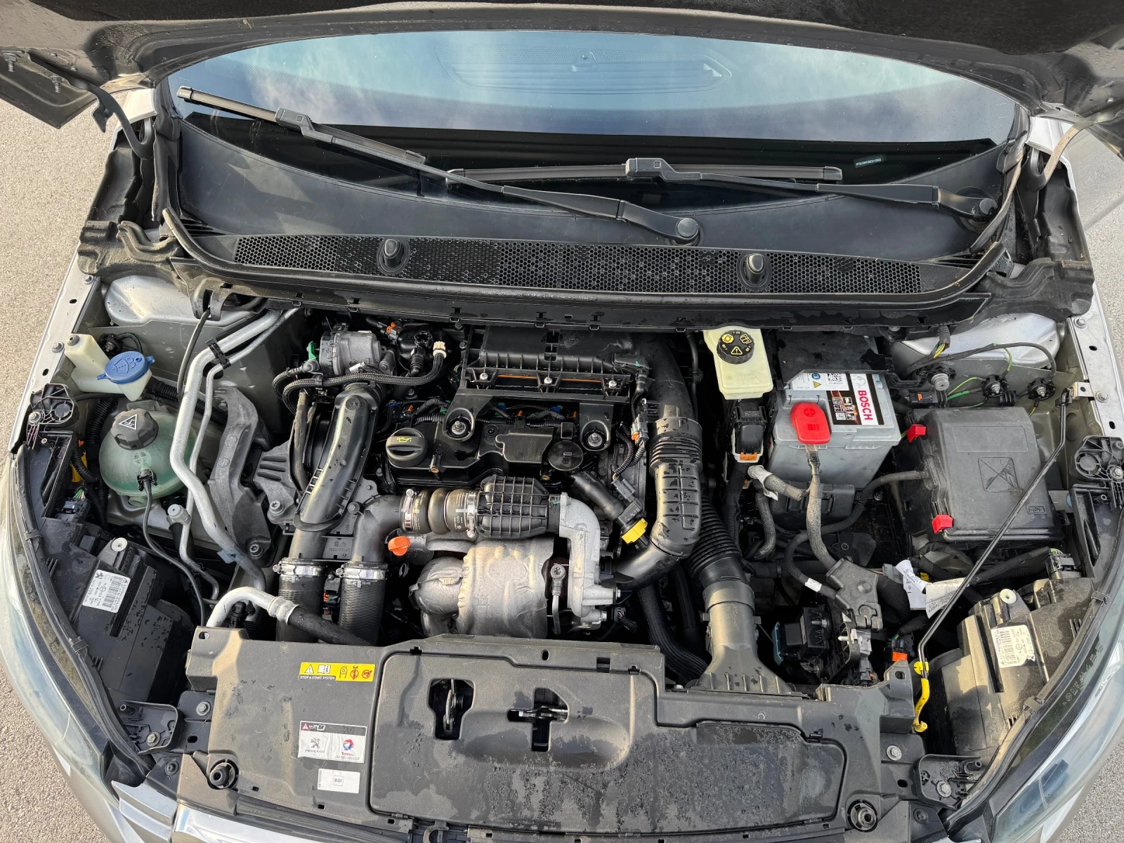 Peugeot 308 1.6 BlueHDI 99hp * Navi * LED * Bluetooth, снимка 17 - Автомобили и джипове - 55404349