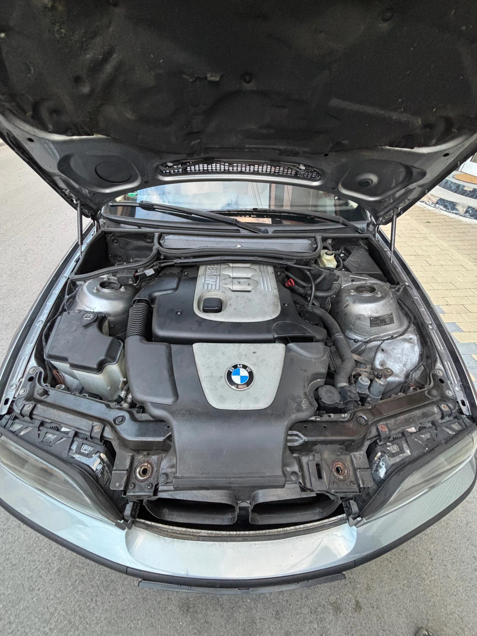 BMW 320  D 6 степенна скоростна кутия, снимка 7 - Автомобили и джипове - 55423260