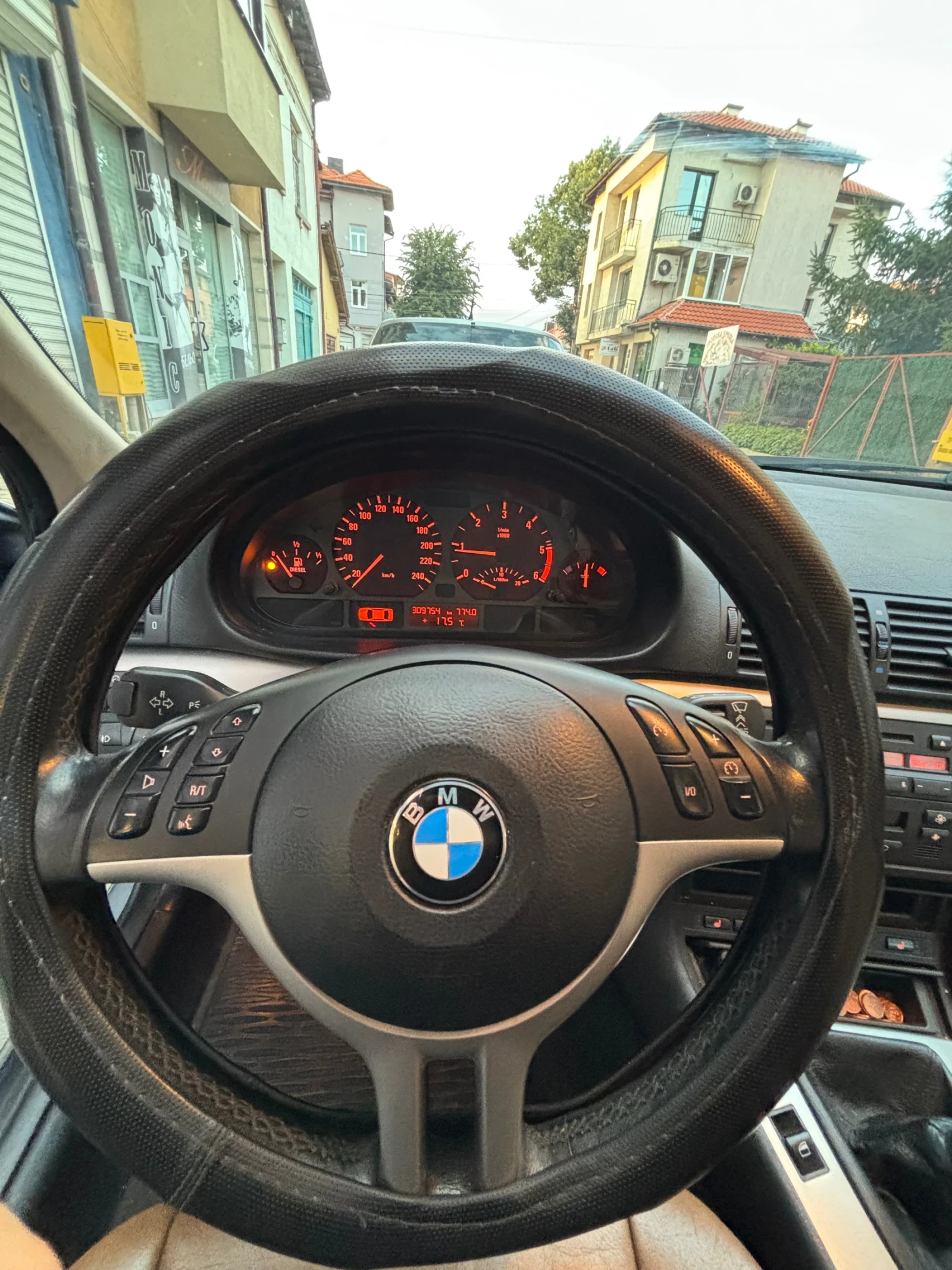 BMW 320  D 6 степенна скоростна кутия, снимка 6 - Автомобили и джипове - 55423260