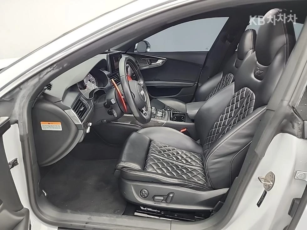 Audi S7 QUATTRO* HUD* DISTR* PANO* ПОДГРЕВИ, снимка 11 - Автомобили и джипове - 55537465