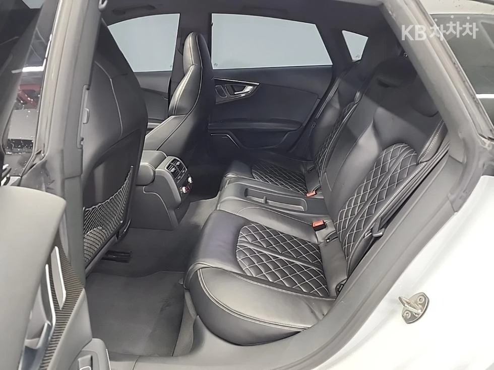 Audi S7 QUATTRO* HUD* DISTR* PANO* ПОДГРЕВИ, снимка 12 - Автомобили и джипове - 55537465