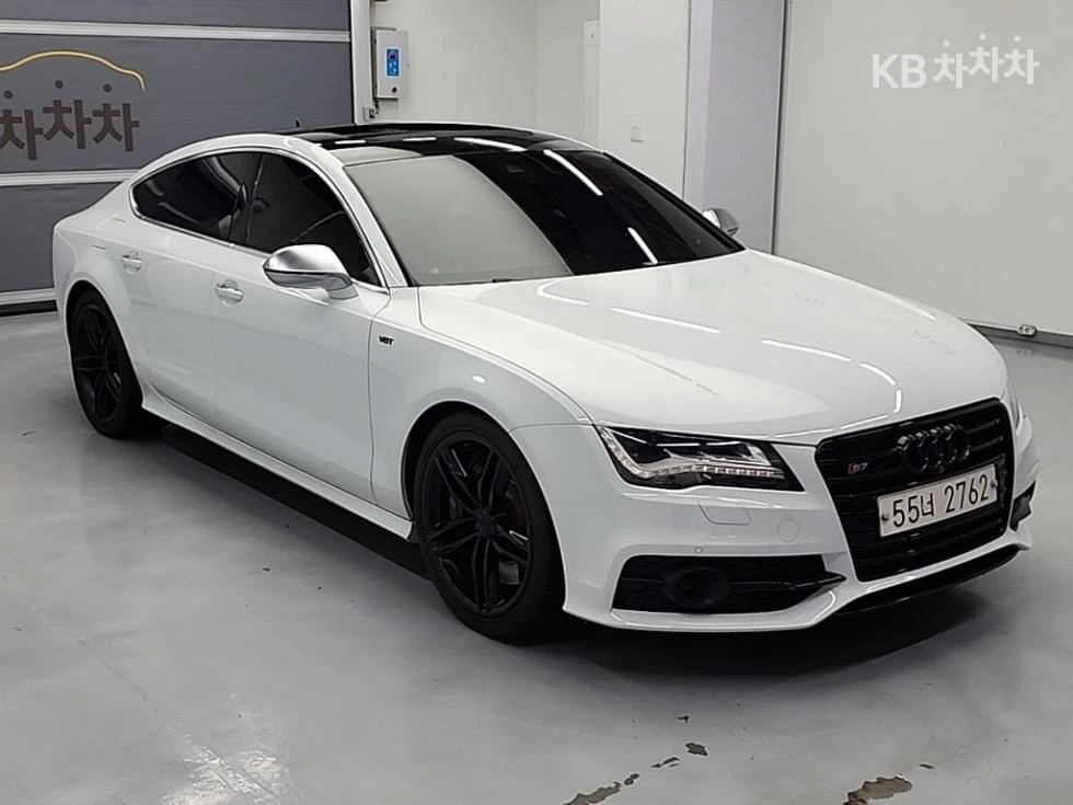 Audi S7 QUATTRO* HUD* DISTR* PANO* ПОДГРЕВИ, снимка 3 - Автомобили и джипове - 55537465