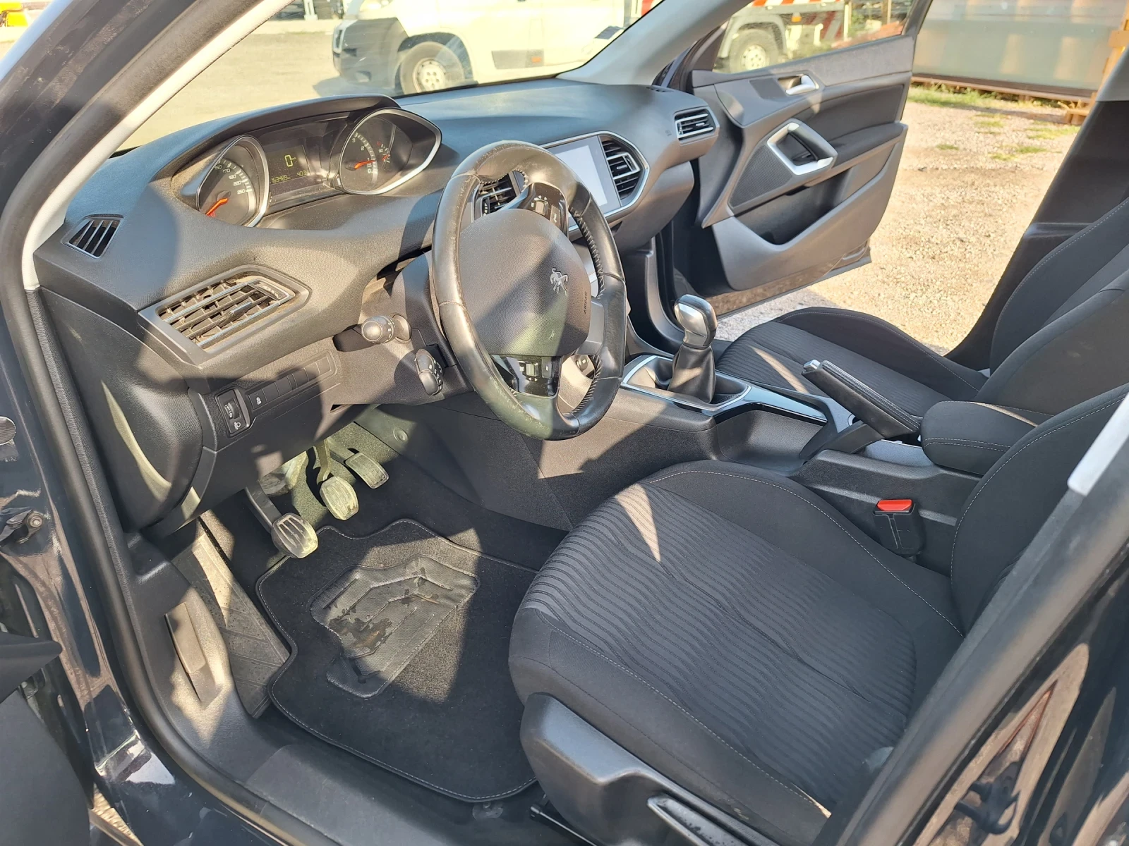 Peugeot 308 1.2сс 81к.с-МАЛЪК ДАНЪК, снимка 11 - Автомобили и джипове - 55881687