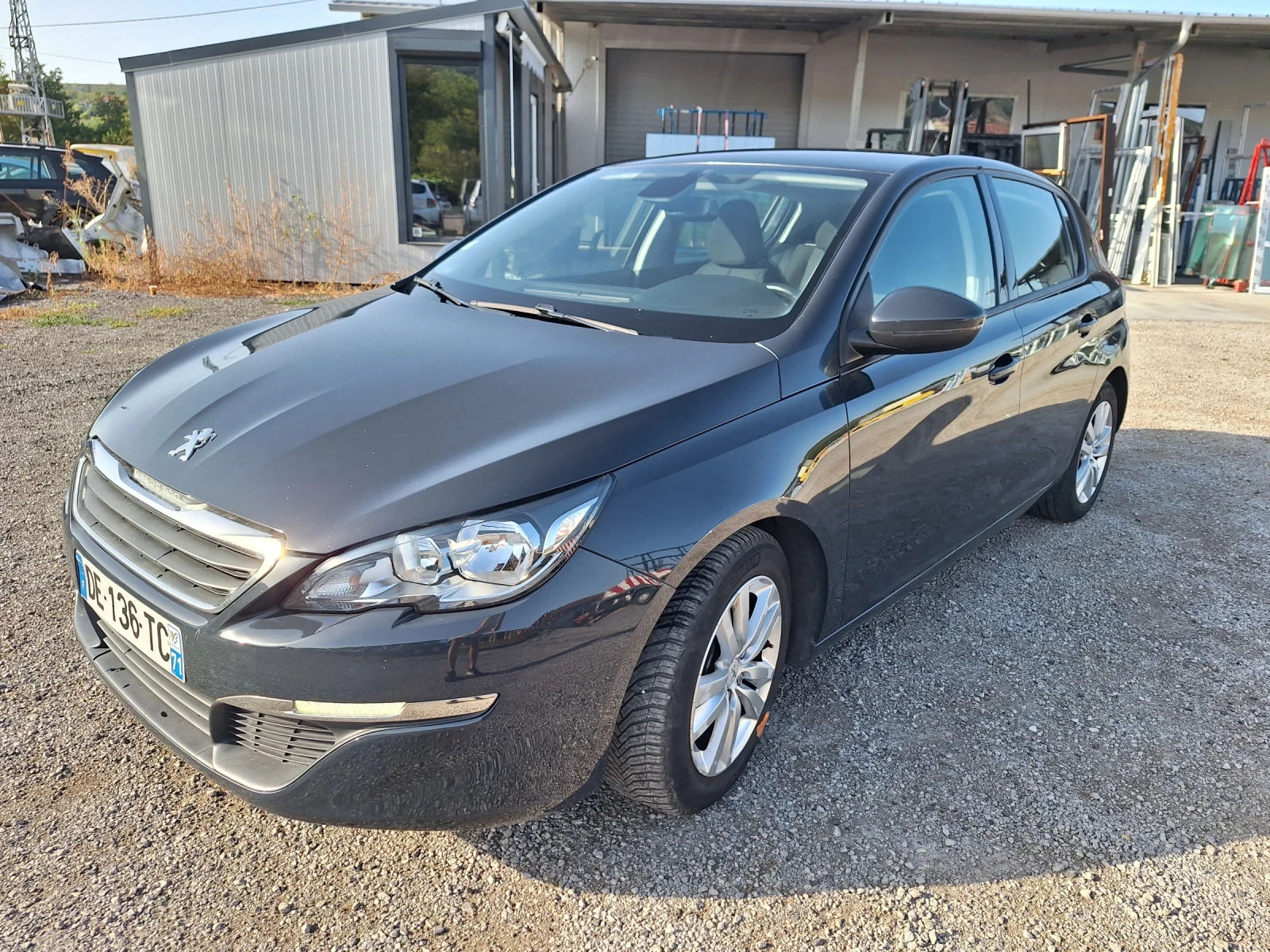 Peugeot 308 1.2сс 81к.с-МАЛЪК ДАНЪК, снимка 2 - Автомобили и джипове - 55881687