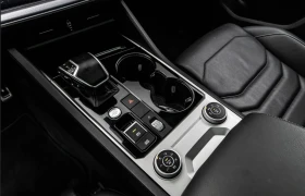 VW Touareg R ehybrid  - 53000 € / 103658.99 лв. - 20746249 11