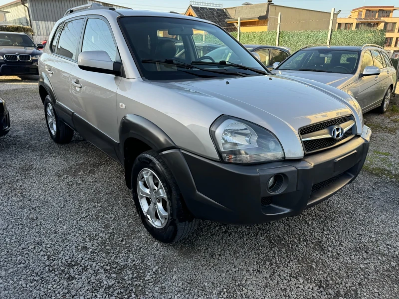 Hyundai Tucson 2.0crdi 16v 150hp-8.2010г-Кожа-Парктроник-Топ, снимка 1 - Автомобили и джипове - 47749235